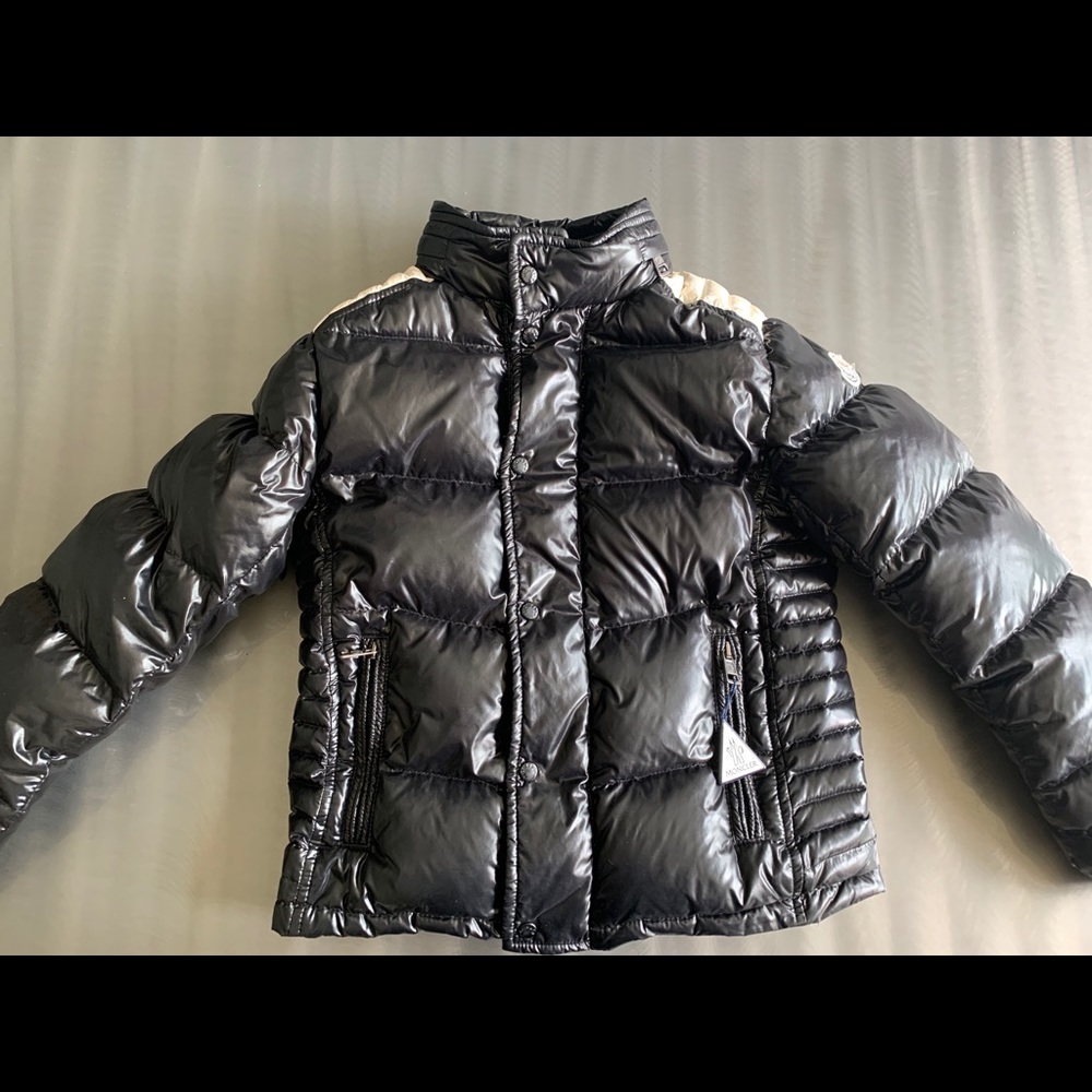 100% Authentic Moncler Kids Puffer coat/jacket